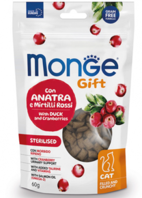 Лакомство Monge Gift Sterilised для стерилизованных кошек "Хрустящие подушечки с начинкой" с уткой и клюквой 60 г 